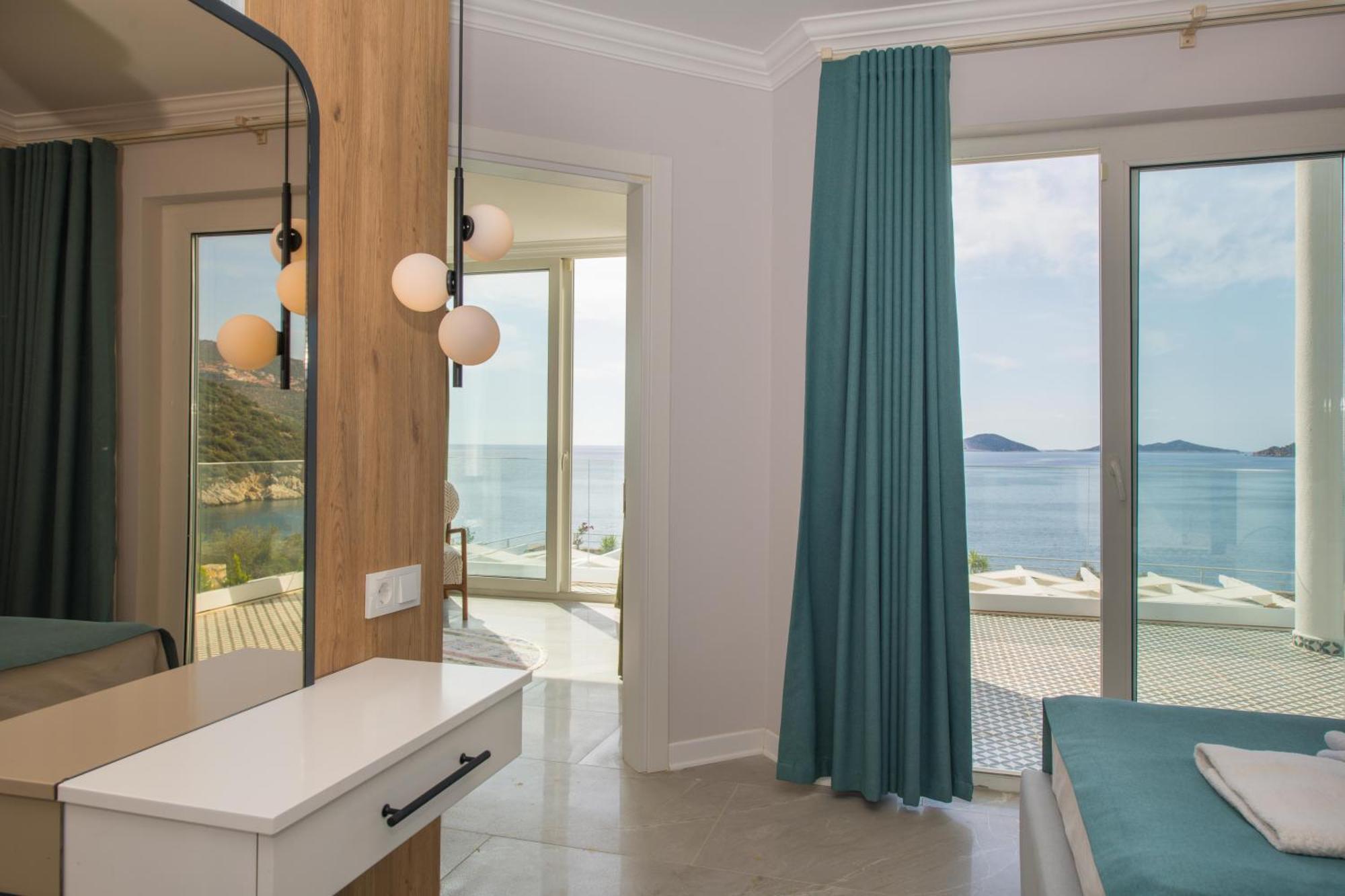 Beachfront White Villa With Private Swimming Pool Kalkan Extérieur photo