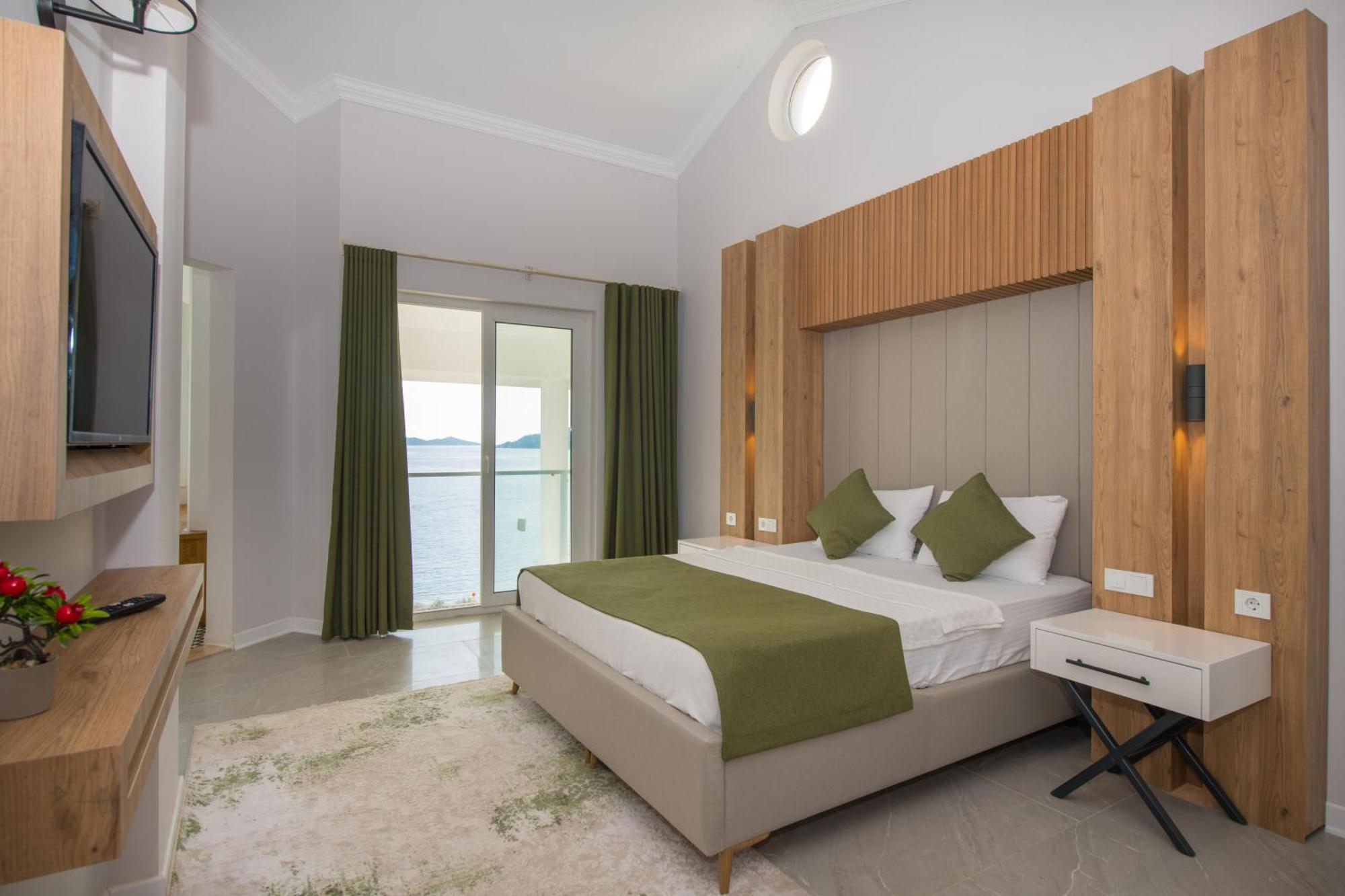 Beachfront White Villa With Private Swimming Pool Kalkan Extérieur photo
