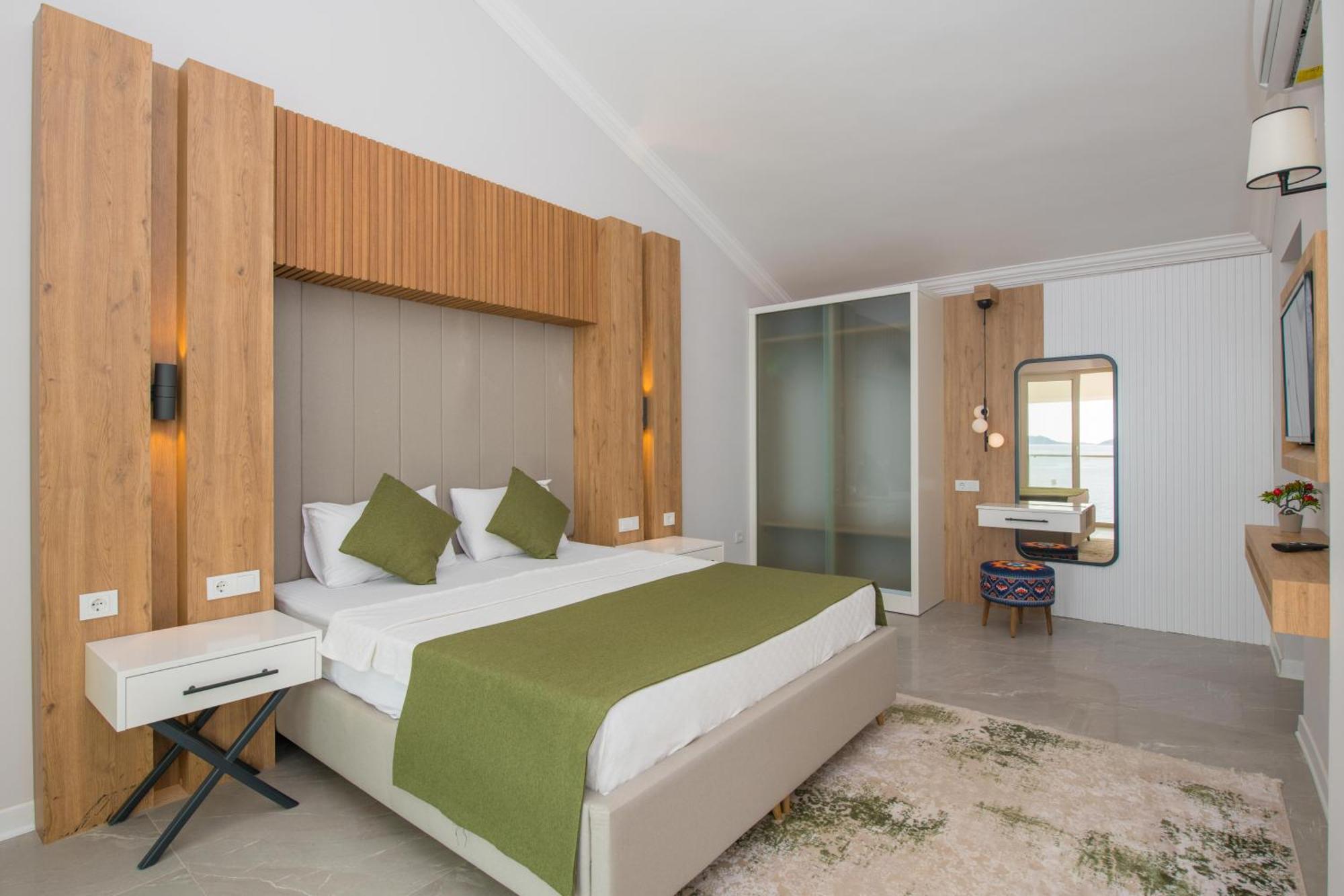 Beachfront White Villa With Private Swimming Pool Kalkan Extérieur photo