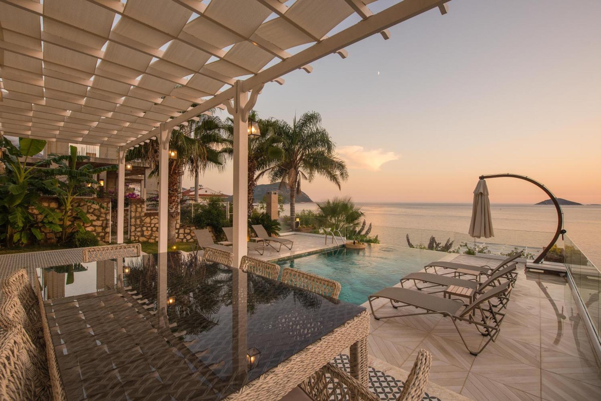 Beachfront White Villa With Private Swimming Pool Kalkan Extérieur photo